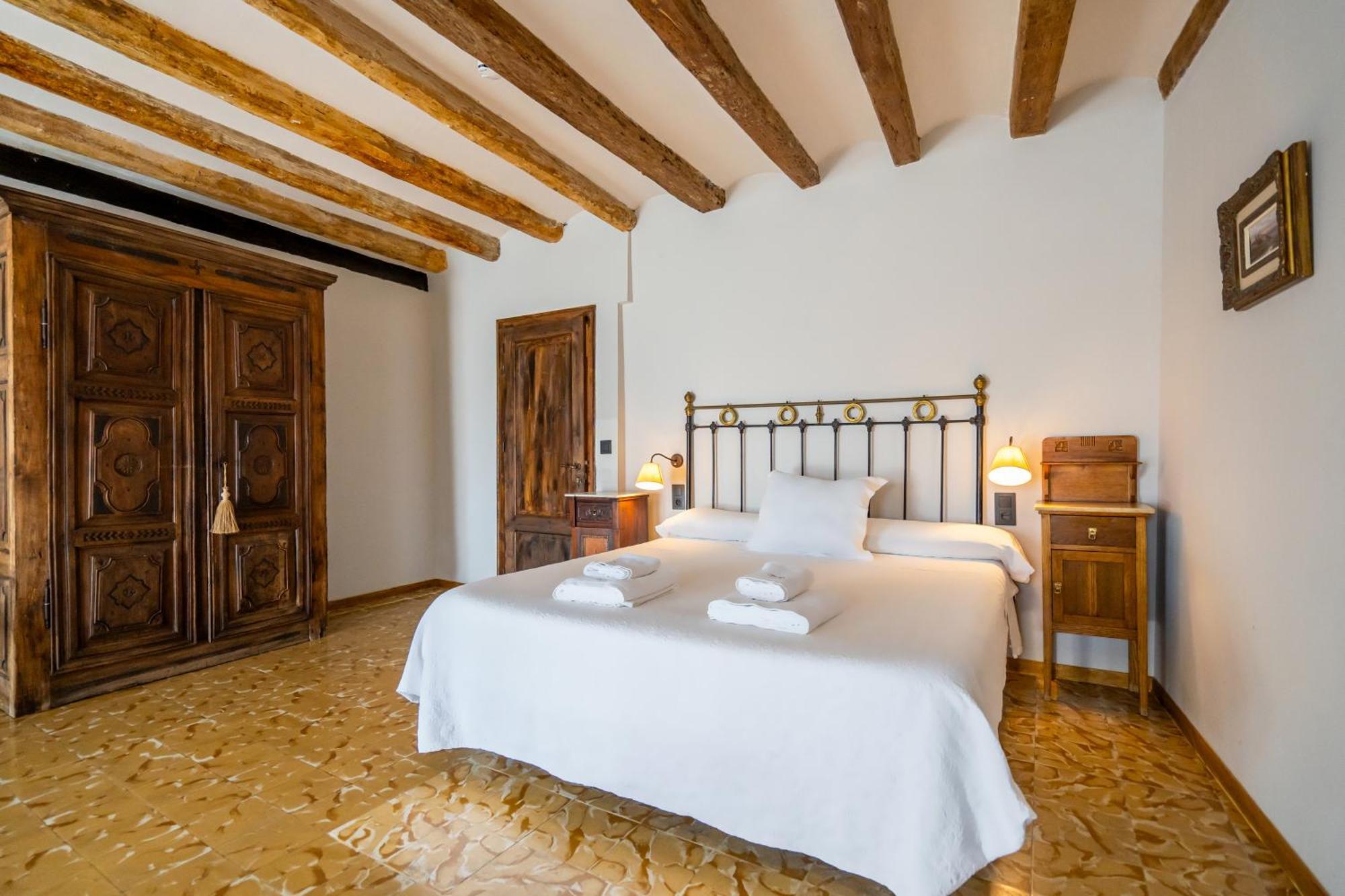 Lo Palauet De La Muralla Balaguer Luaran gambar