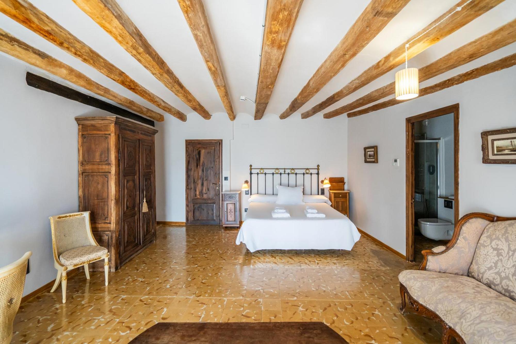 Lo Palauet De La Muralla Balaguer Luaran gambar